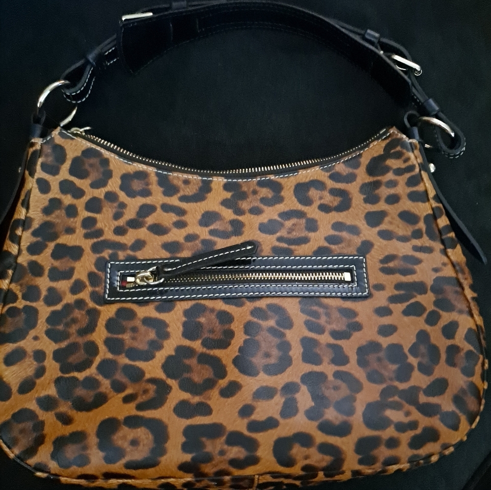 Rare Limited Edition Dooney & Bourke Leopard Printed Handbag. Make an offer - Picture 2 of 3